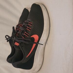 Nike Running Shoes Sneakers size 7.5 great condition